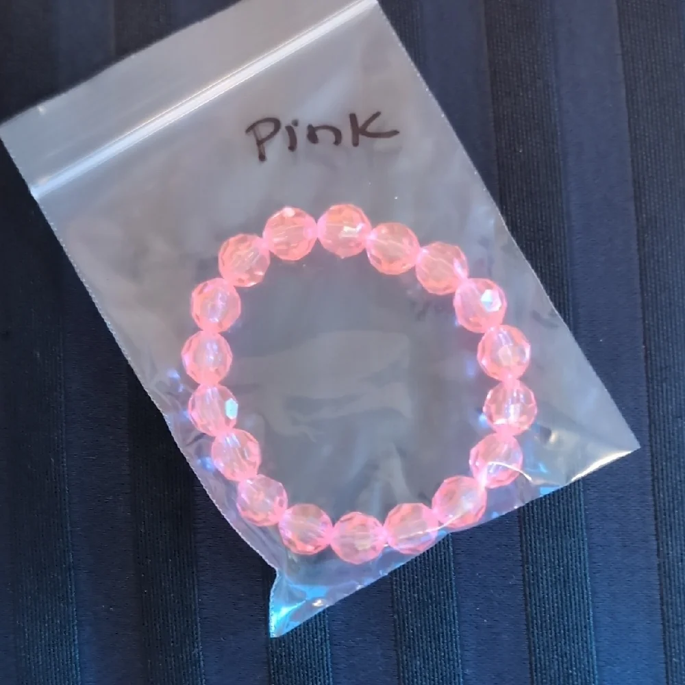 Elegant Pink Beaded Bracelet - Picture 4 of 4